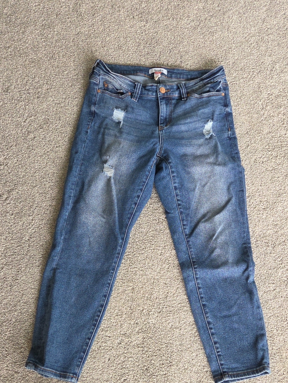 ARULA Women’s Distressed Cropped Blue Jeans